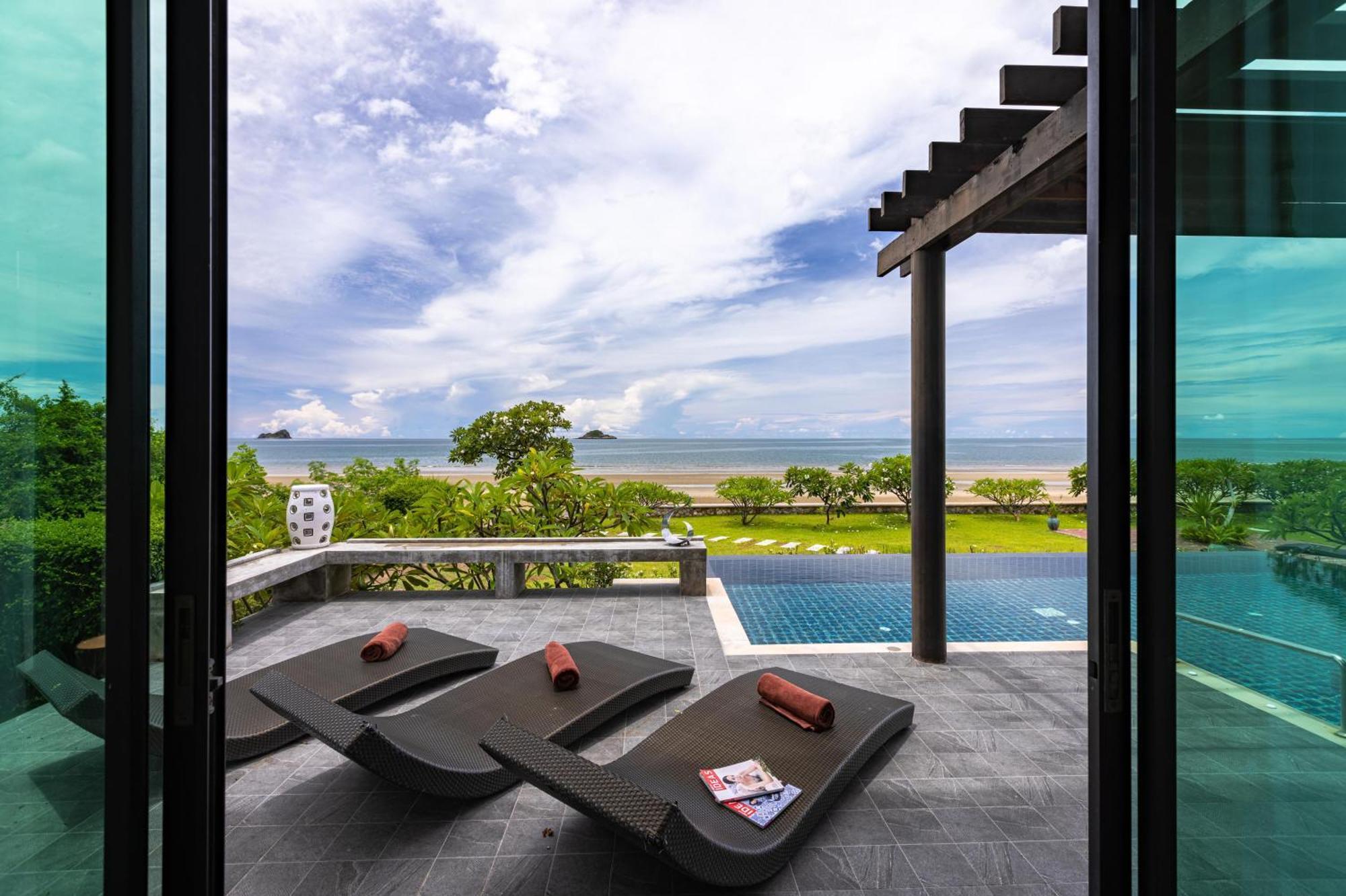 Beachfront Modern 4 Bedroom Pool Villa - Rv Hua Hin Exterior photo