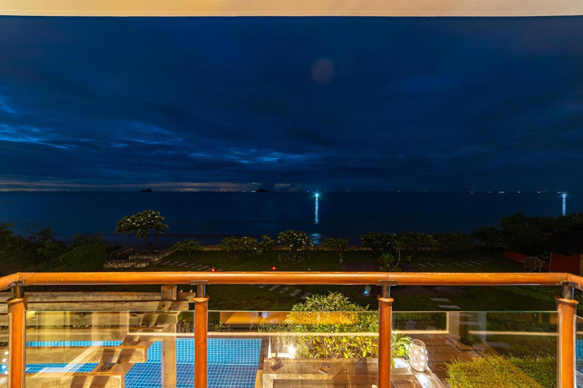 Beachfront Modern 4 Bedroom Pool Villa - Rv Hua Hin Exterior photo