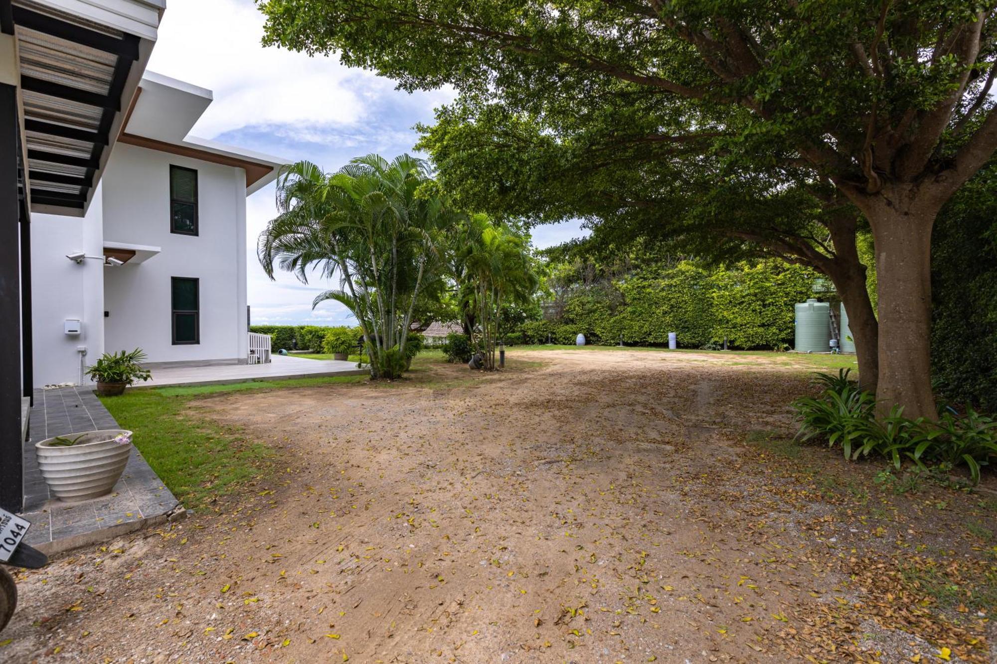 Beachfront Modern 4 Bedroom Pool Villa - Rv Hua Hin Exterior photo